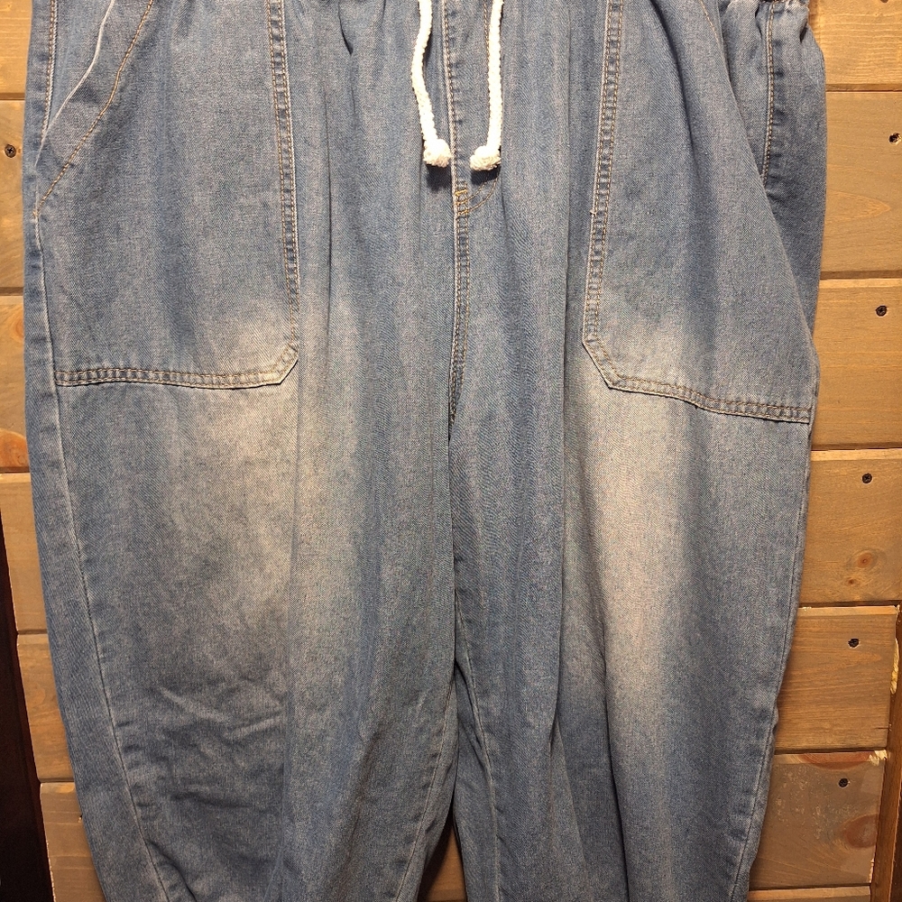 Capris - Picture 9 of 9